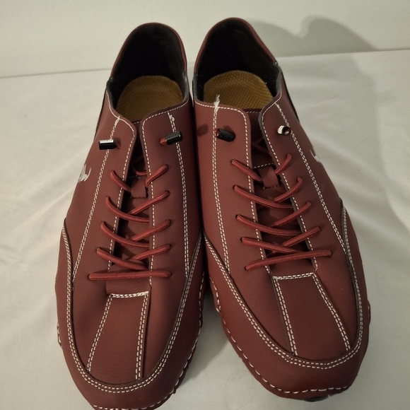 Dagy Burgandy Men's Sneakers with Low-Profile Silhouette and Bungi Closure - Picture 2 of 7